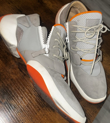 Giuseppe Zanotti Men s Gray/Orange/White Low Top Sneakers Lace Up Zip