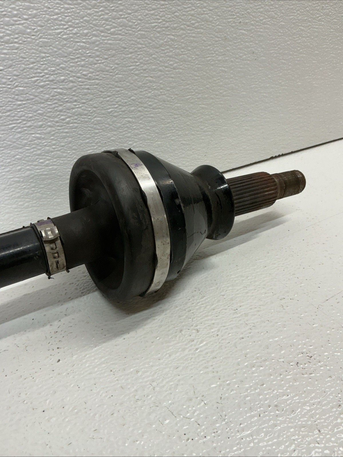 2014 - 2020 MASERATI QUATTROPORTE AWD Rear Right Passenger Side Axle Shaft OEM