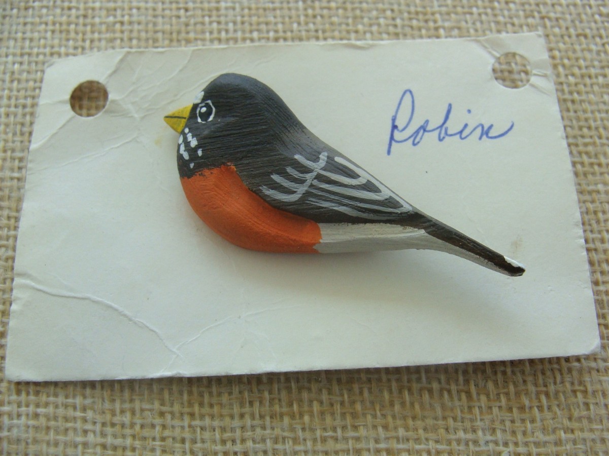 VTG Eckstein Hand carved Painted Robin Bird Pin Pinback