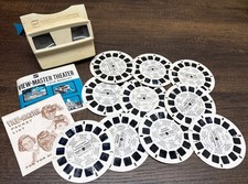Vintage Red White  Blue GAF VIEW-MASTER Viewer WORKING  Scenic Picture Reels