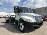 2004 International Harvester 4400
