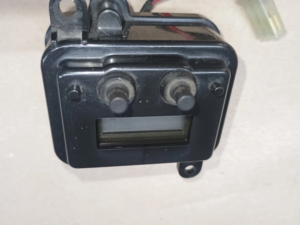 Reloj digital de tablero TRIUMPH SPRINT ST955 2002 Foto 4 de 4