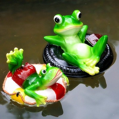 Verspielter Frosch auf Pad Ornament für Wassergärten und Indoor Aquarium Einst