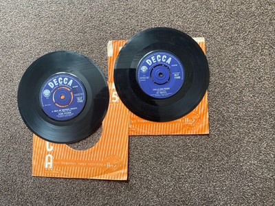 2 Decca 7'' vinyl singles from 1962 - Jet Harris / Robb Storme