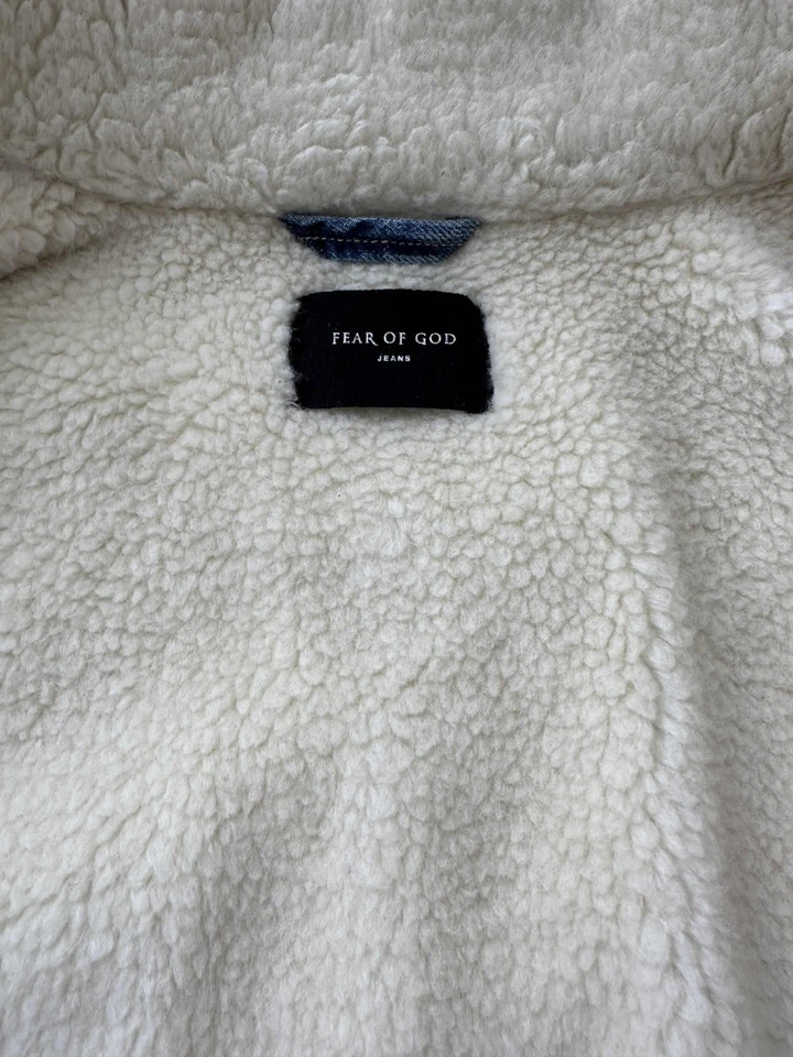 Abrigo Fear of God Ribete Denim Agua Bendita Alpaca Cubierta Talla Pequeña Foto 2 de 4