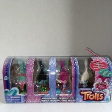 Trolls Holiday Special Caterbus 8 Mini Figures 2017 Dreamworks