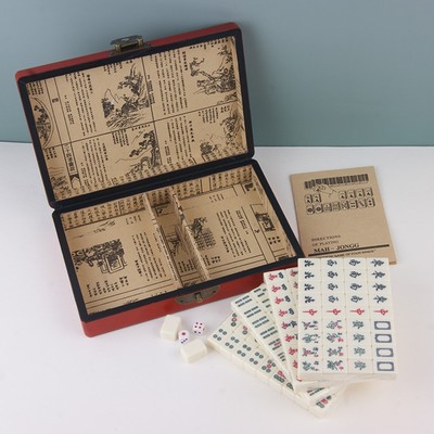 Kompaktes Mahjong Set mit Holzbox und 144 weißen Fliesen für unterwegs