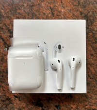 Apple AirPods 2nd Generation with Charging Case Boxed - White . FREE DELIVERY