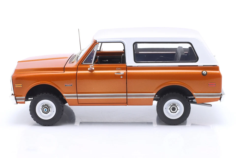 New ACME GMC JIMMY 4x4 HARD-TOP 1971 1:18 Model Car WHITE A1807710 KidBX - Immagine 3 di 4