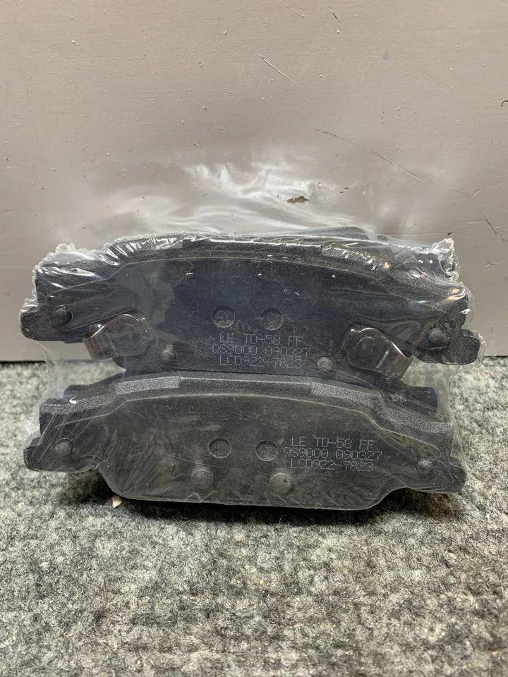 Pronto LCD922 Disc Brake Pad Set-Base Rear Fits Cadillac CTS 2003-2007 Foto 2 de 4