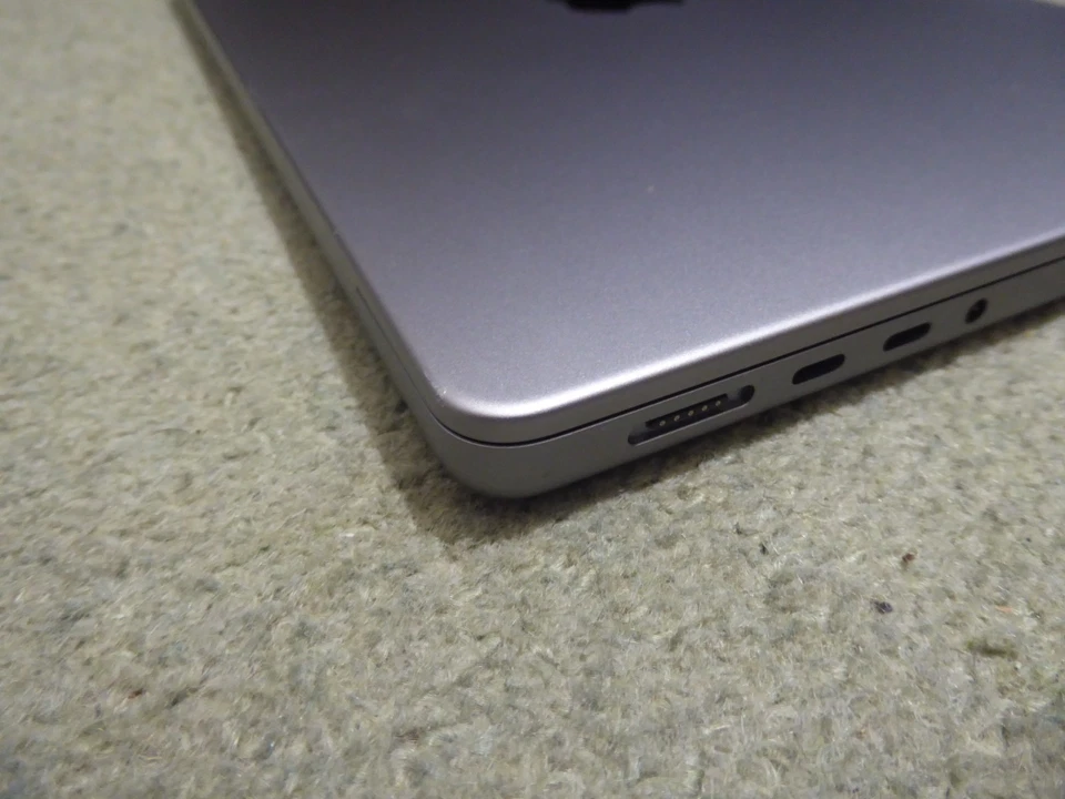 Apple MacBook Pro 14" M1 Pro · 16GB · 1TB, photo 2 of 5