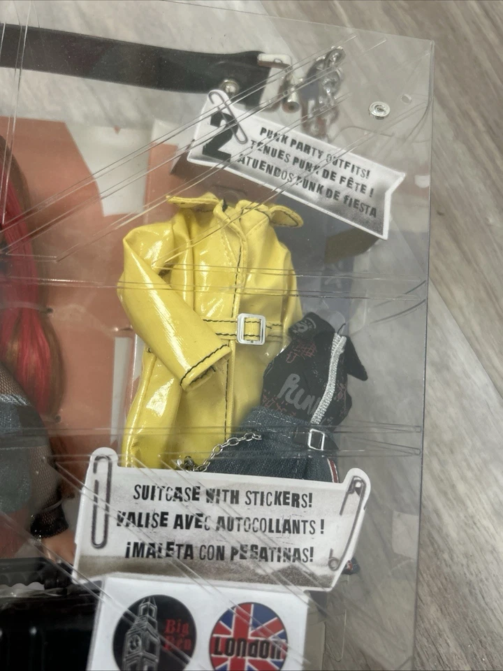 Bratz World London Pretty N Punk Meygan Doll - Image 3 of 4