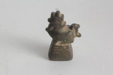 Ancien poids à opium 2 tikal Chinthe bronze Birmanie (75088)