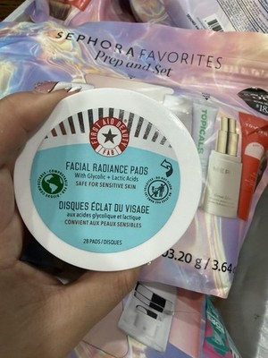 First Aid Beauty Facial Radiance Pads Glycolic Lactic Sensitive Skin 28 Count