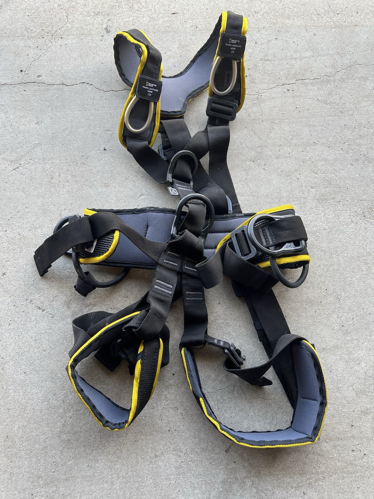 SINGING ROCK ANTISHOCK HARNESS SIZE X-LARGE ANSI Z359.11 NFPA CLASS III