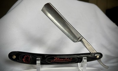 Vintage Robeson Suredge 3585 Straight Razor. Restored and ready for a new home.