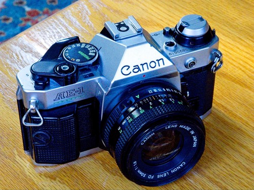 Canon AE-1 + Canon FD 50mm f/1.8 – reflex argentique mythique - Photo, audio & vidéo
