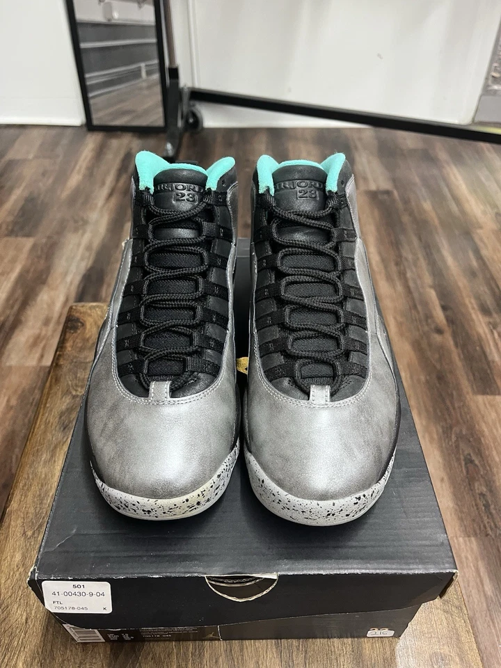 Air Jordan 10 复古自由女神 30 周年 2015 年 8.5 码 (705178-045) — 第 2/4 张图片