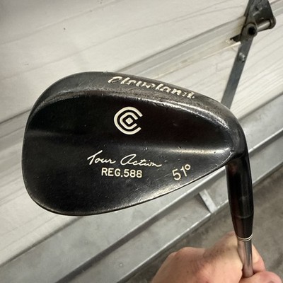 CLEVELAND TOUR ACTION REG.588, BLACK 51 DEGREE GAP WEDGE, TTDG STIFF FLEX STEEL