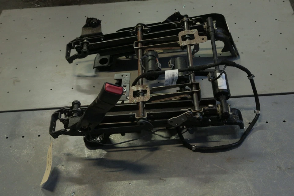 Mercedes-Benz ML350 1998-2005 asiento delantero izquierdo lado del conductor carril vía K7633 Foto 4 de 4