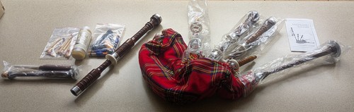 Mid East MFG. Highland Bagpipes w/ Extras smaller size rosewood tartan cover