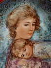 Vintage Edna Hibel 1984 Mother’s Day Plate - Abby and Lisa, Limited Edition — photo 4
