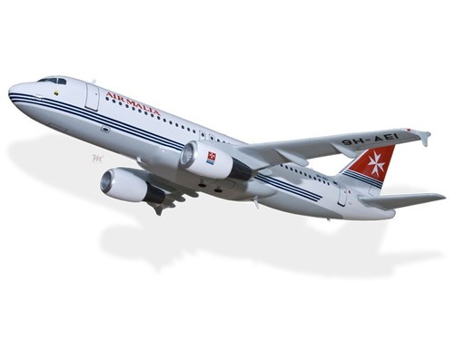 Airbus A320 Air Malta Desk Wood Airplane New Model Small Scale 1/130 - Picture 3 of 12