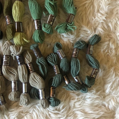 DMC Laine Colbert 32 Skeins Virgin Wool Yarn Lot Floss Crewel Needlepoint - Picture 6 of 8
