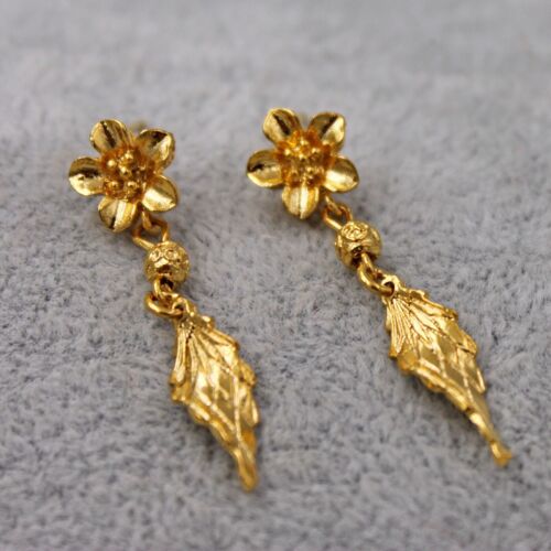 Hübsch neu 18K Gelbgold gefüllt Blume Perle & Blatt Nieten hängen Ohrringe - Bild 3 von 5