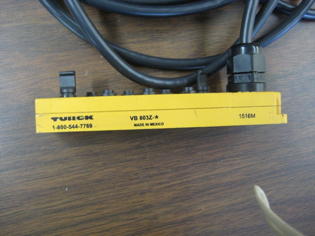 TURCK 8 PORT DISTRIBUTION BLOCK VB803Z-10 W/COMMUNICATION CABLE