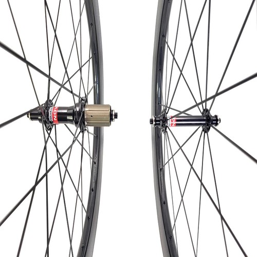 700c Road Bike Carbon Wheelset 30mm Deep 25mm Wide Clincher 20 24Holes - Picture 7 of 7