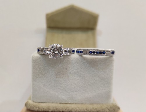 Vintage 2.20 Ct White Round Cubic Zirconia Wedding Ring Set - Picture 4 of 5