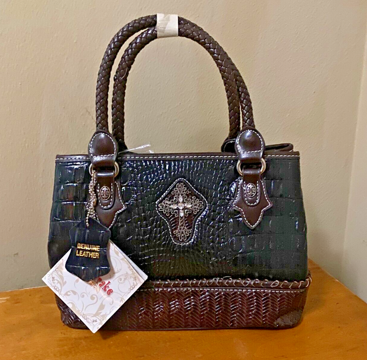 バッグ GEM KNOT DRAWSTING LEATHER BAG GEM KNOT DRAWSTING LEATHER BAG – LA PEAU DE GEM
