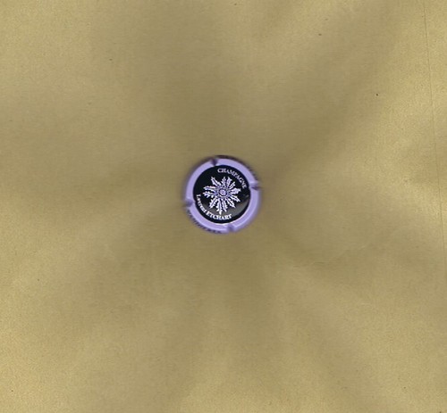 Capsule de Champagne ETCHART Laurent - N° 44 - Noir Contour Mauve