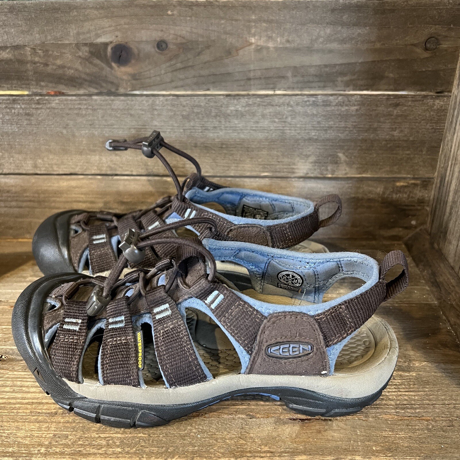 Sandali da donna Keen Newport H2 marroni scarpe da trekking all'aperto misura 5 M in ottime condizioni