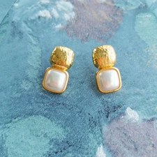 Julie Vos Catalina Gold Earrings Pearl