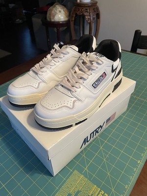 Autry CLC Low Shoes Mens Size 9 White Leather  Lace Up Casual Sneakers Retro