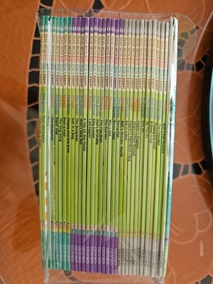 Read with Biff, Chip & Kipper Set Phonics & First Stories 33 Books Collection