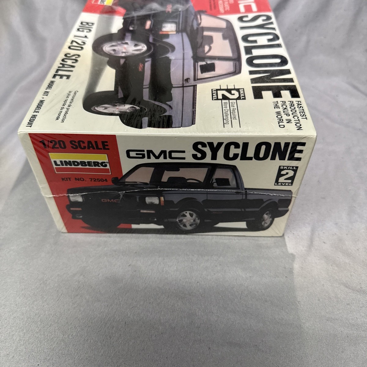 Lindberg GMC Syclone Pickup 1:20 Scale Model Kit 1991 Plastic 