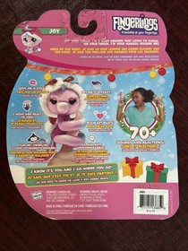 Fingerlings Baby Monkey Snowbelle Unicorn Sounds Removable Santa Hat NIP