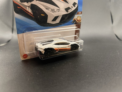 2025 Hot Wheels Lamborghini Huracan Sterrato 41/250 Safari Mode 1/5 - Picture 3 of 5