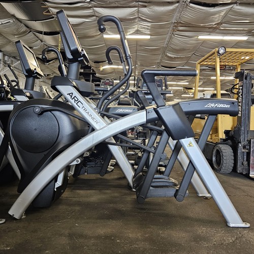 Life Fitness Total Body Arc Trainer w SE3 CONSOLE