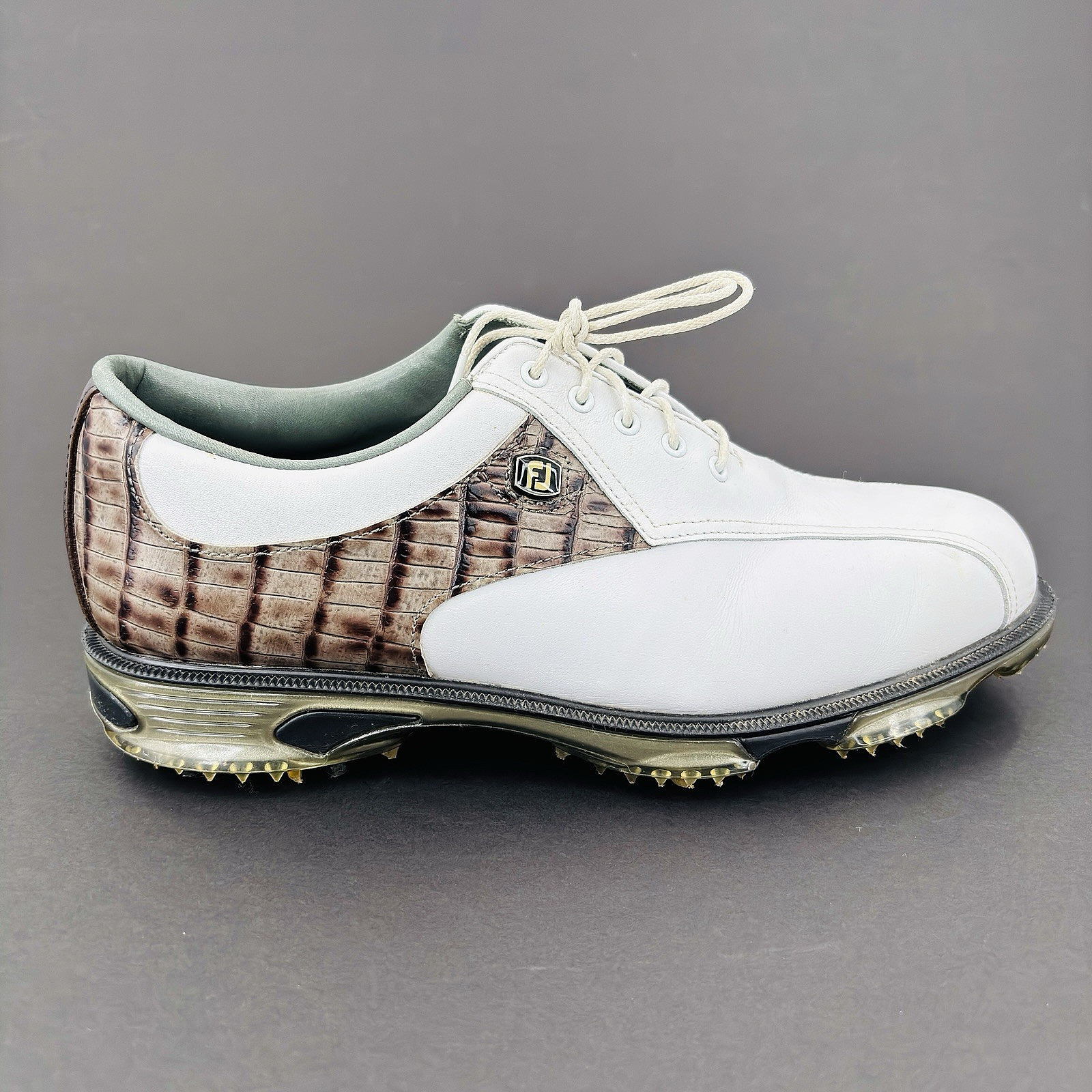 Mens 9 M FootJoy DryJoys Tour Soft Spikes White Leather Croc