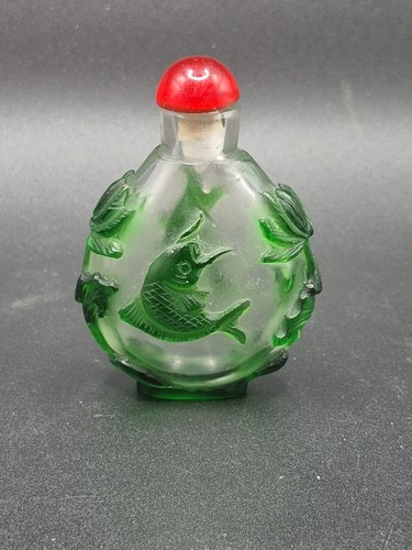 Chinese Qing Dynasty Peking Glass Cameo Green Overlay Snuff Bottle Fish Design - Picture 3 of 5