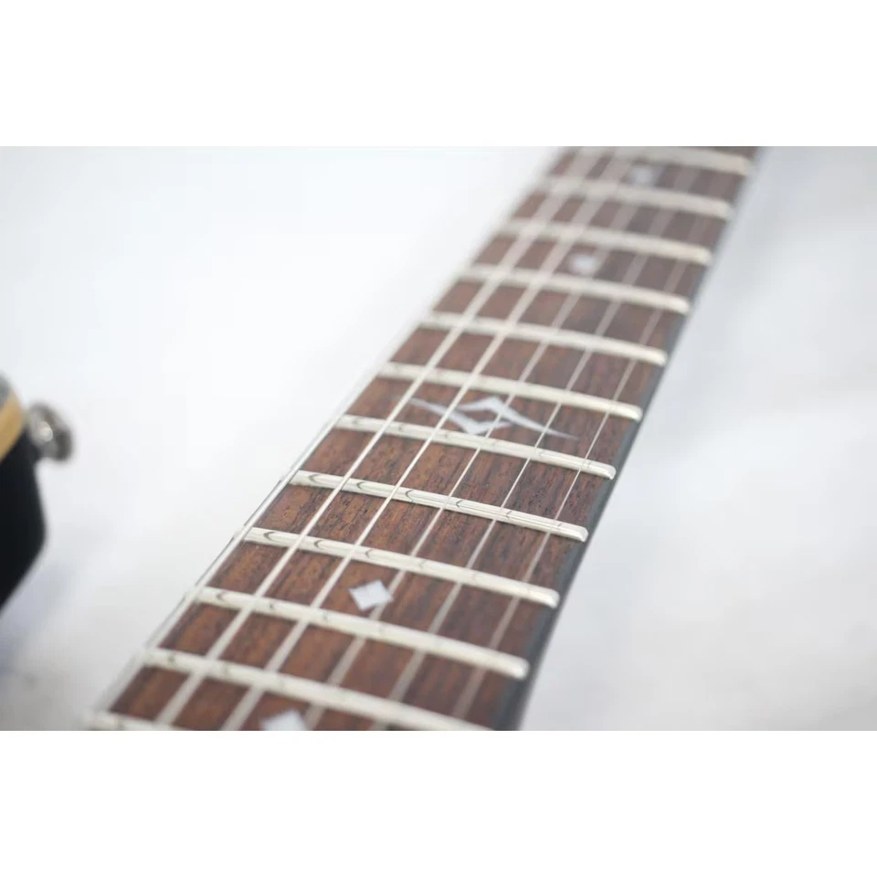 Auténtica guitarra eléctrica DBZ GUITARS INFINITY MONDIAL 270-004-055-3648 Foto 3 de 4