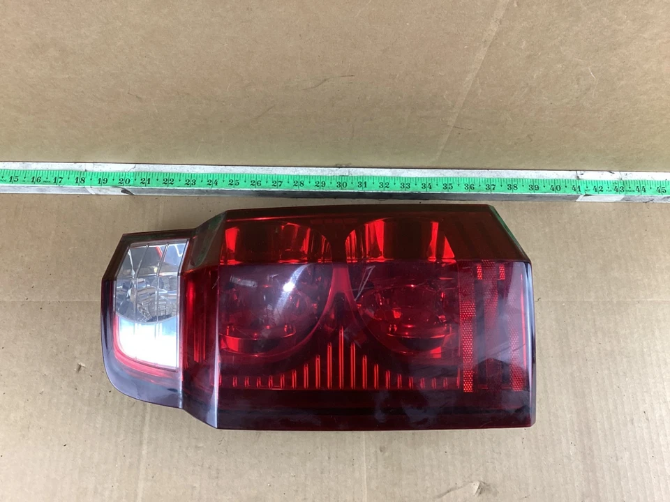 Luz trasera izquierda del lado del conductor Jeep Commander 2006-2010 55396459AG OEM Foto 4 de 4