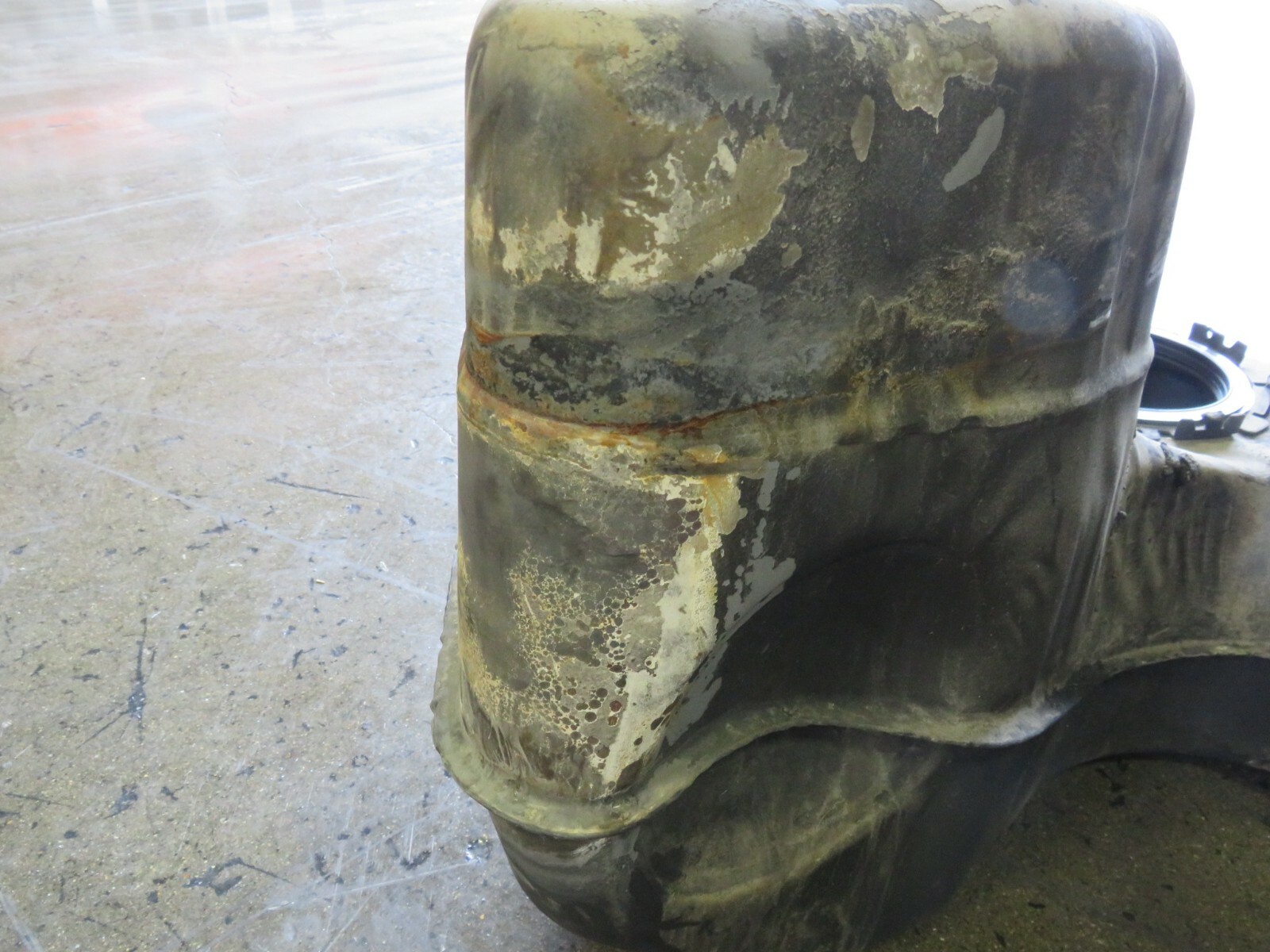 Lamborghini Gallardo Spyder, LH, Left, Fuel Tank, Used, Fire Dmg, P/N 407201022A