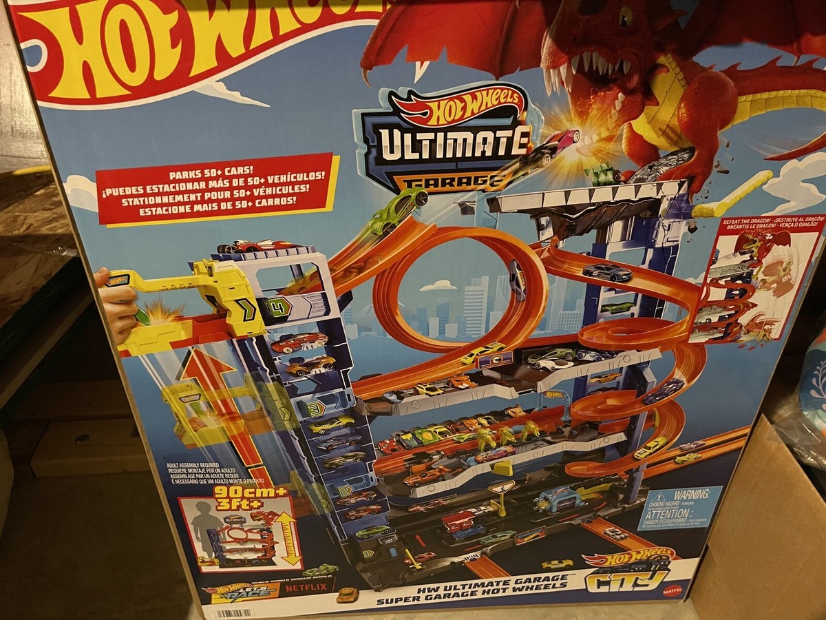Hot Wheels スーパーアルティメットガレージ Amazon.com: Hot Wheels Track Set with 4 1:64 Scale Toy Cars
