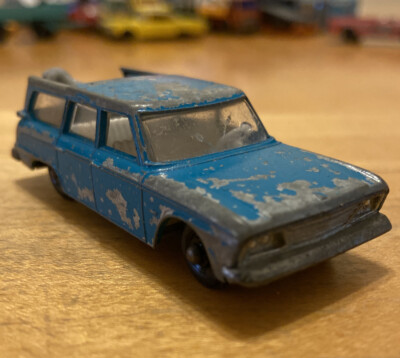Vintage Lesney Matchbox #42 Studebaker Lark Wagonaire w/dog Rare