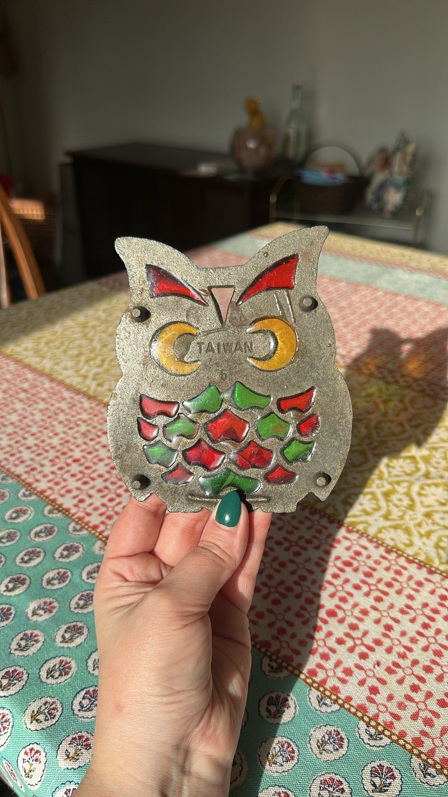 Vintage 60's-70's faux stained glass owl trivet - second product detail image
